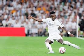 28圈平台：官方：拜仁续约阿方索-戴维斯至2030.